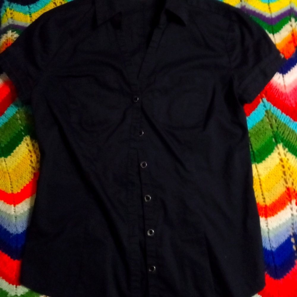 Newyork and Company, x-small, black button up short sleeve shirt with two pockes
